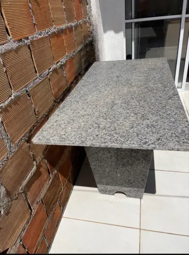 Mesa de granito