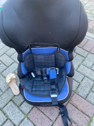 Vende-se cadeirinha infantil pra carro