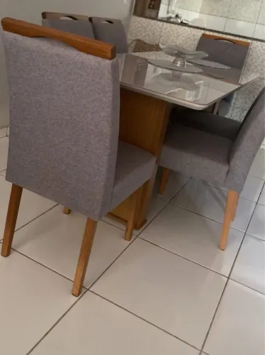 Mesa 6 cadeiras nova