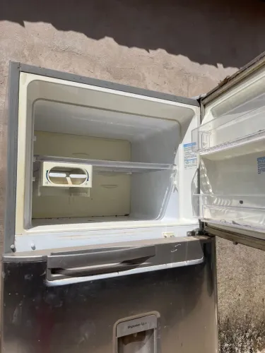 Geladeira para retirada de peças