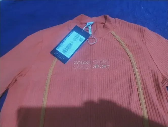 Roupas, calçados e bolsas.