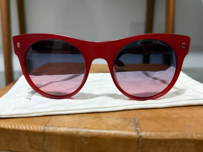 Óculos de sol acetato vermelho