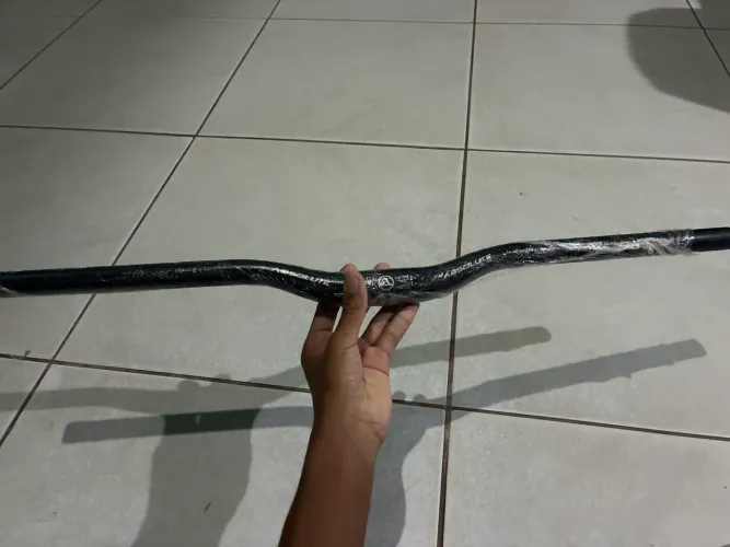 Guidão original Absolute Alumínio em excelente estado de conservação 