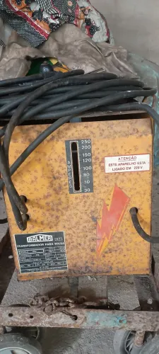 Máquina de solda elétrica