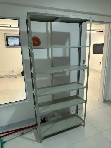 Estande de Metal