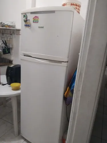 Vendo geladeira 1000