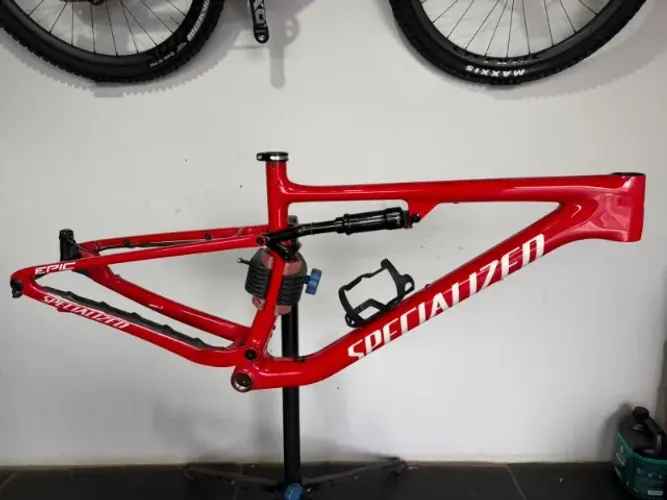 Quadro Specialized Epic - Tamanho M | Carbono | MTB