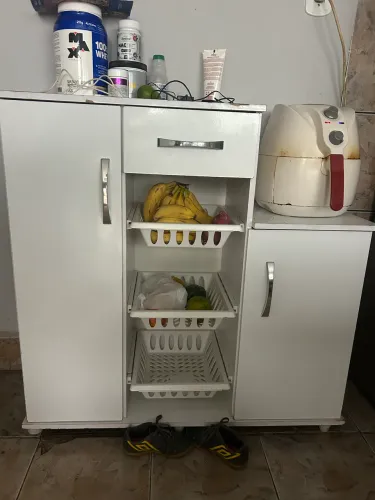 Armário com fruteira