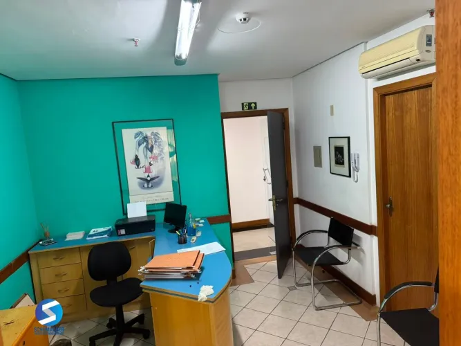 Sala comercial com garagem
