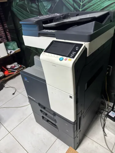 Vendo máquina de xerox konica