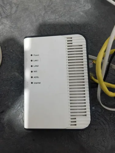 Modem modelo DM2270 ADLS 2FT +2WIF FUNCIONANDO