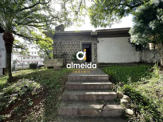 CASA COMERCIAL NO BAIRRO NOSSA SENHORA DE LOURDES