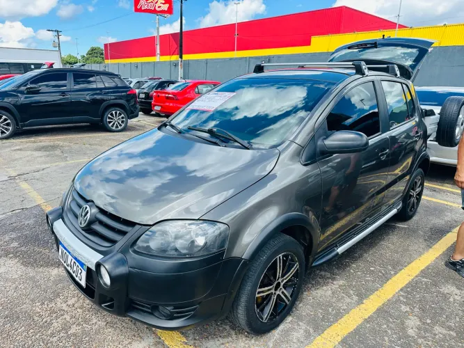 Volkswagen Crossfox 1.6 MI Total Flex 8V 5P 2009