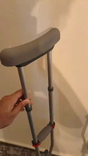 Vendo Par de Muletas Hidrolight (Com Regulagem)