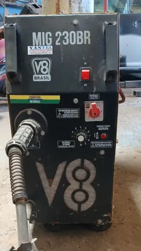 Vende-se se maquina mig 230BR