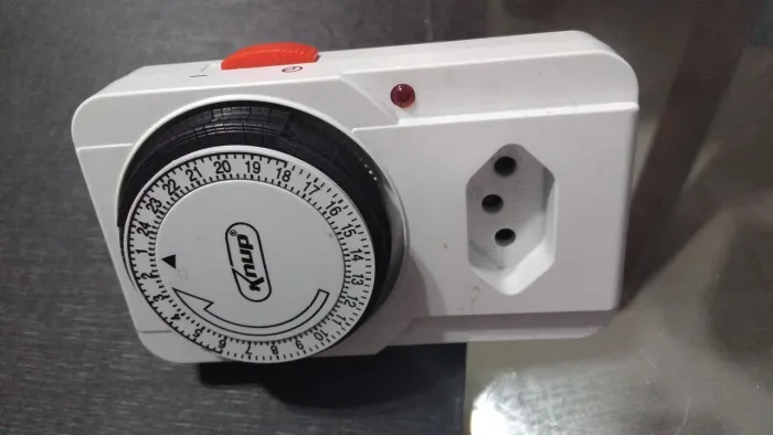 Temporizador Mecânico Knup Bivolt Analógico 24h 10A (Modelo KP-ES01)