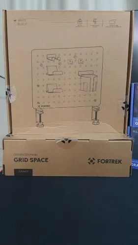 PEGBOARD GAMER FORTREK GRID SPACE 42x48 CM - BRANCO