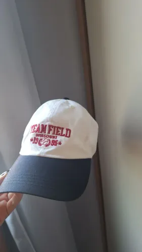 Boné estilo americano ajustável