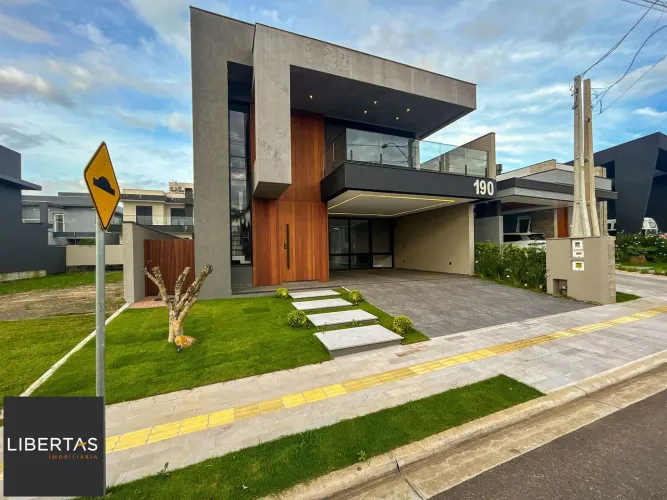 Casa em Condomínio 4 dormitórios à venda Centro Gravataí/RS