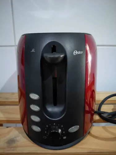Tostadeira de pão Oster vermelha NOVA sem uso  220V