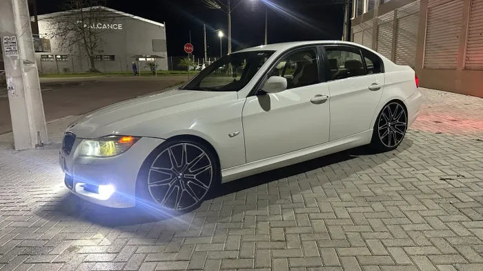 BMW 320I A 2010