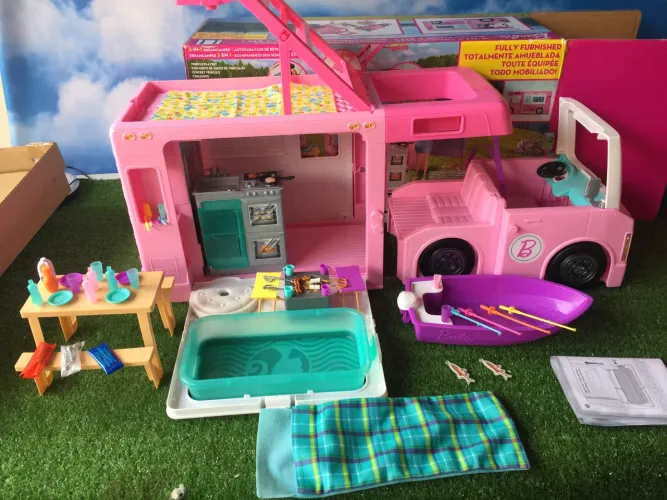 Barbie acampamento dos sonhos treiler 3 em 1
