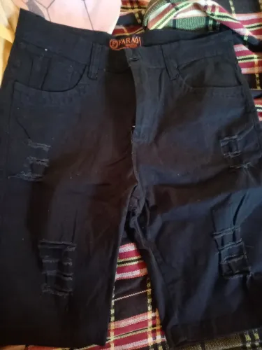 Vendo duas Bermudas novas