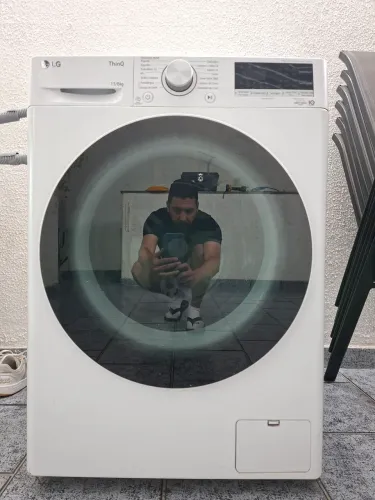 Máquina LG ThinQ 13Kg