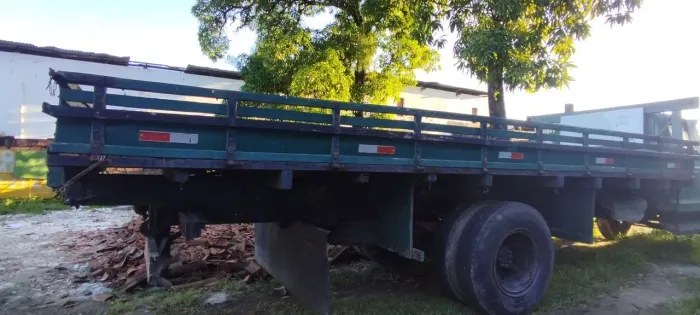 Vendo Carroceria 6 metros e 50