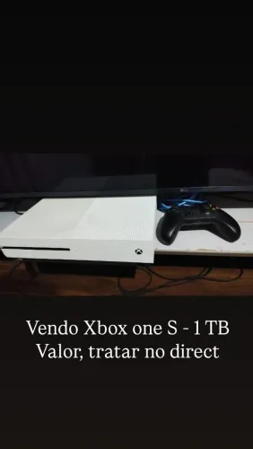 Vendo Xbox one S 1TB memória