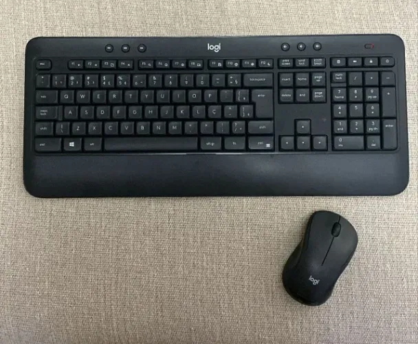 Teclado e Mouse sem fio Logitech mk540