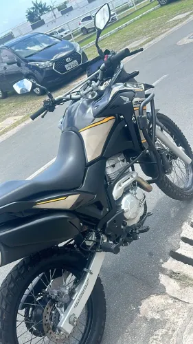Tem um sonho de ter sua XRE? Venha que aqui realizo para você.