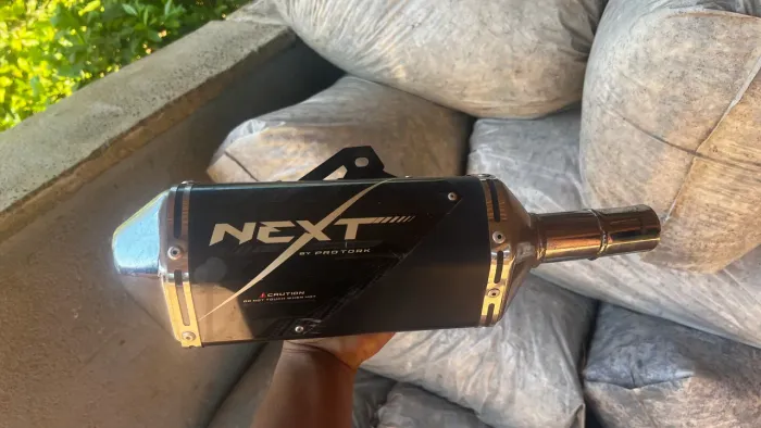 Escapamento next