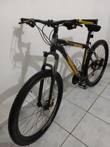 Bicicleta aro 29 perfeito estado