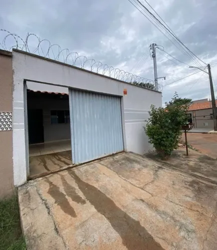 - vendo essa casa aqui Bairro República Vitória