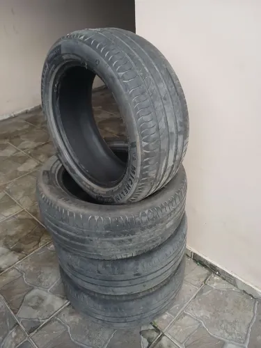 Pneus michellin 225-50 17