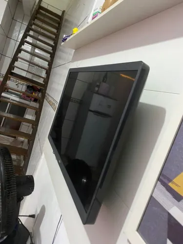? TV LG Smart 32? Semi Nova .