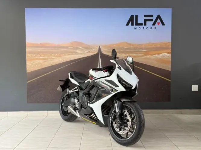 HONDA CBR 650R