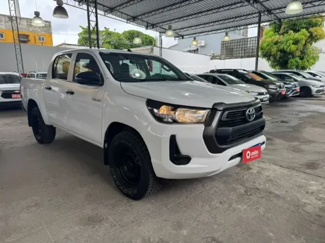 Toyota Hilux CD 4X4 2.8 Diesel Mec. 2024