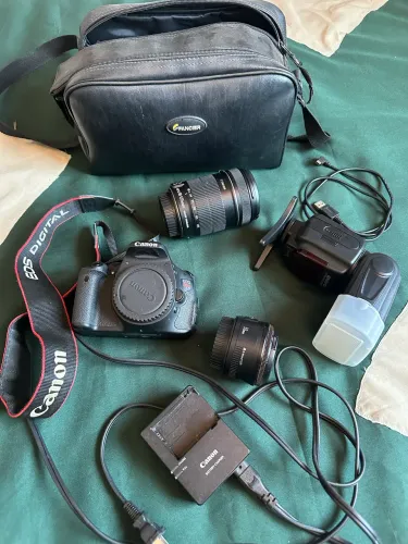 Máquina fotográfica cânon t3i