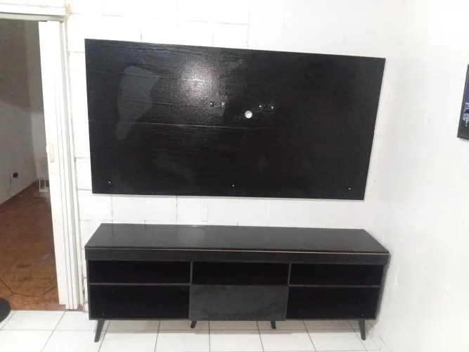 Rack e painel para TV preto - excelente estado.