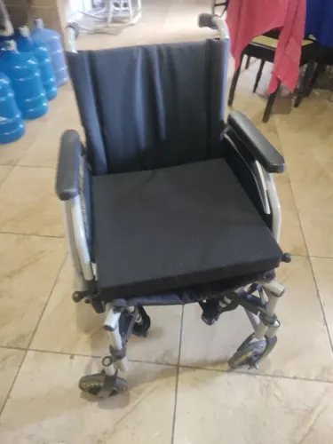 Cadeira de rodas de passeio 