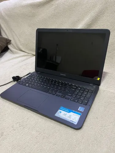Notebook Samsung Essentials NP350XBE