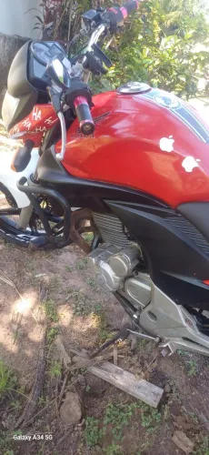 Vende-se linda CB 300