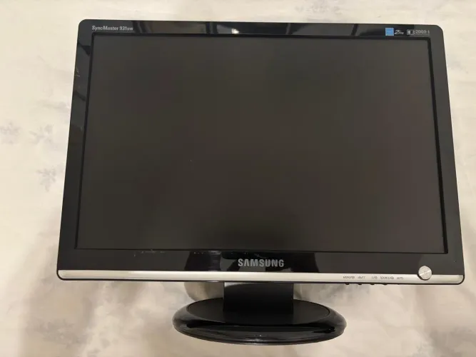 Monitor Samsung 19? widescreen LCD