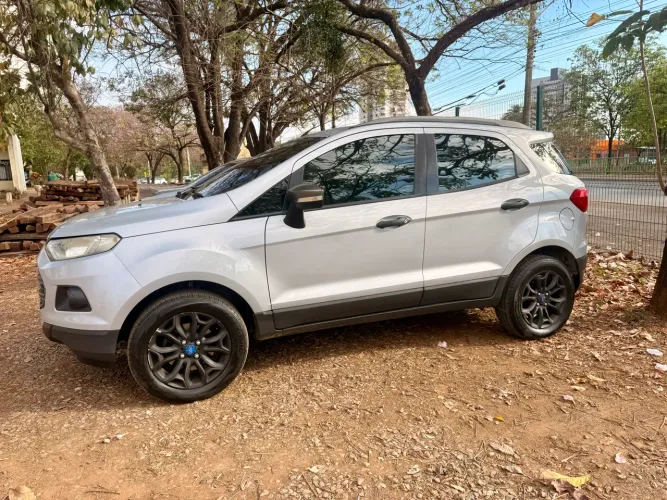 Ford Ecosport Freestyle 1.6 16V Flex 5P 2013
