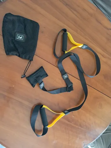 TRX fitness academia