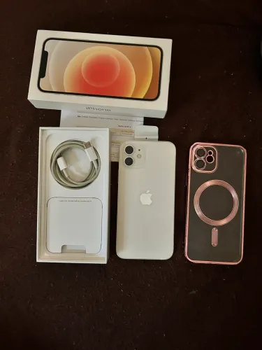 Vendo iPhone 12 zero completo com nota fiscal no meu nome