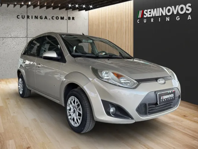 Ford Fiesta 1.0 Rocam SE Plus Hatch 8V Flex 4P Manual 2014