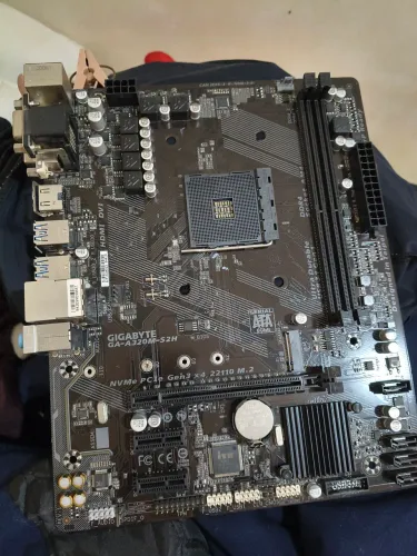 Placa mãe A320m S2h (Defeito)